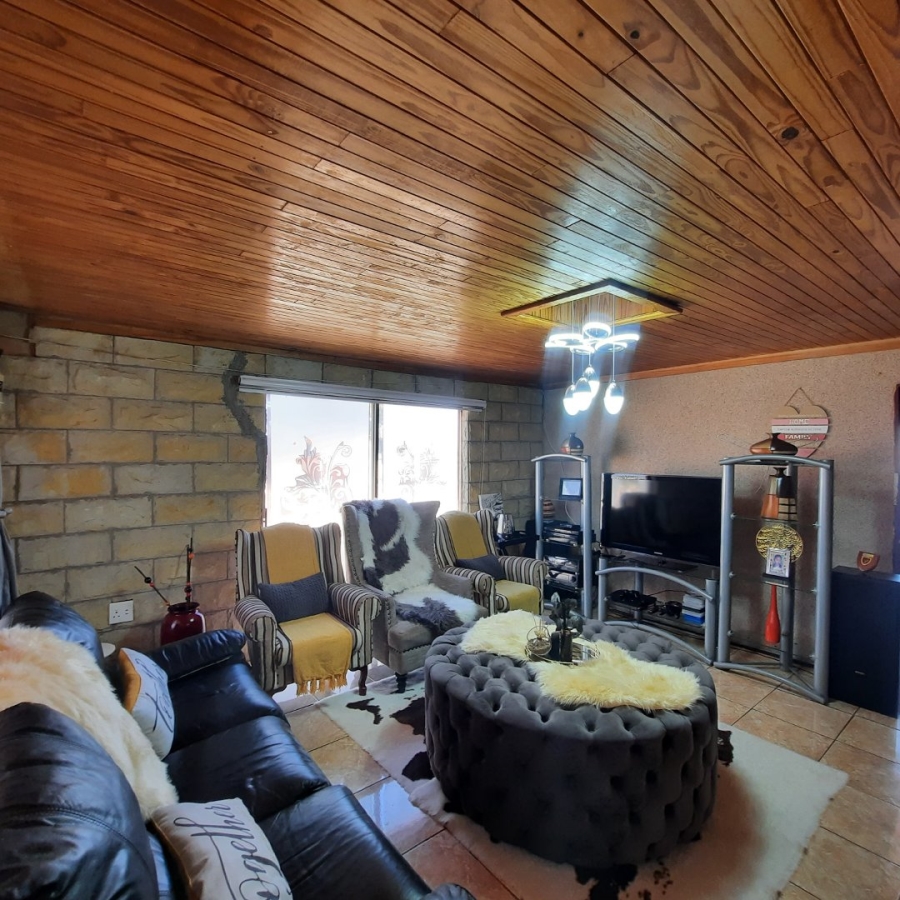 4 Bedroom Property for Sale in Lakeview Free State